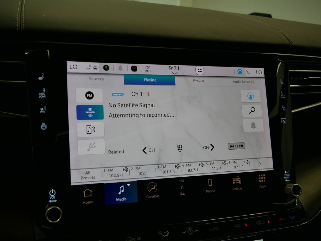 Thumbnail: 2023 Jeep Grand Wagoneer - 34