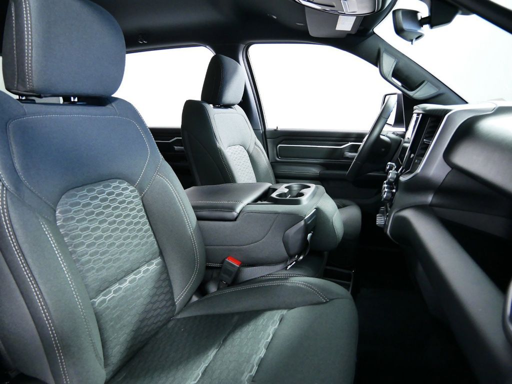 Thumbnail: 2025 RAM 1500 - 26