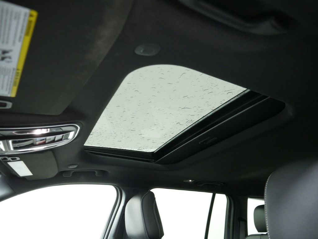 Thumbnail: 2024 Jeep Grand Cherokee - 22