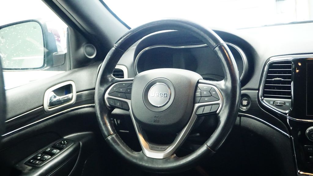 Thumbnail: 2021 Jeep Grand Cherokee - 25