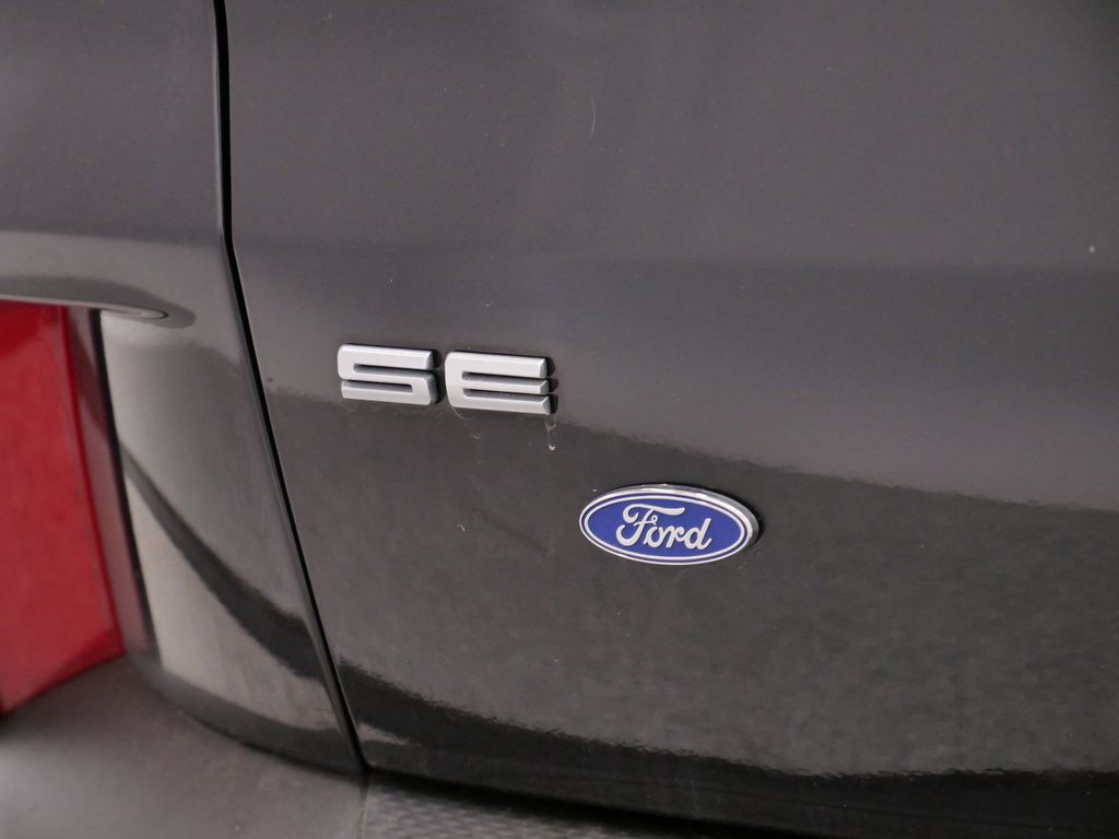 Thumbnail: 2022 Ford Escape - 22