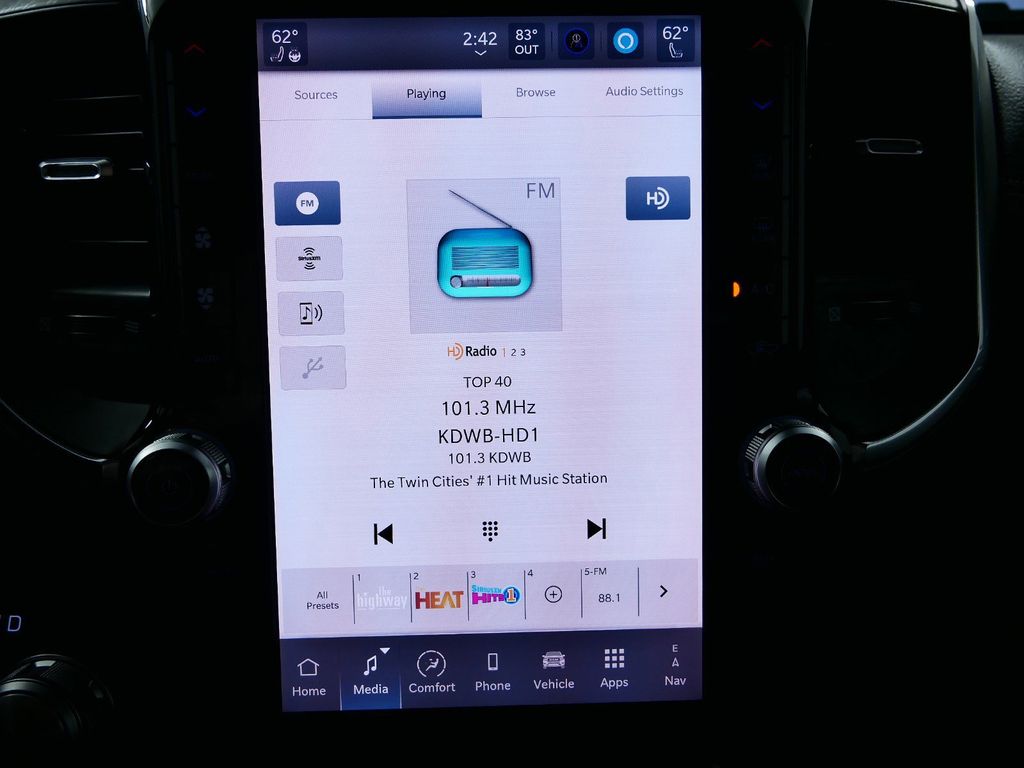 Thumbnail: 2025 RAM 1500 - 42