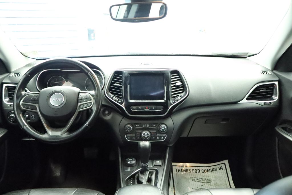 Thumbnail: 2021 Jeep Cherokee - 25