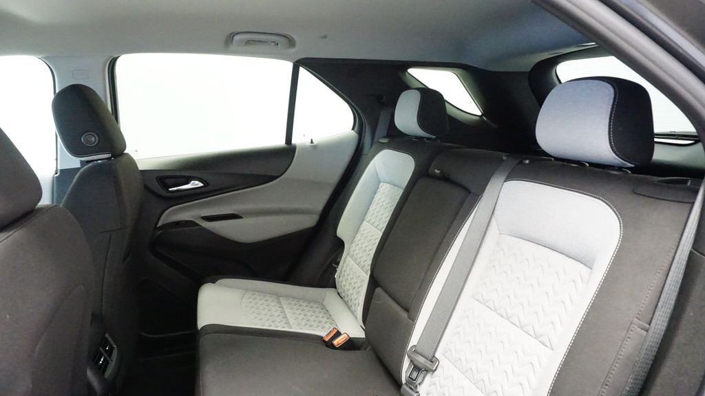 Thumbnail: 2022 Chevrolet Equinox - 23