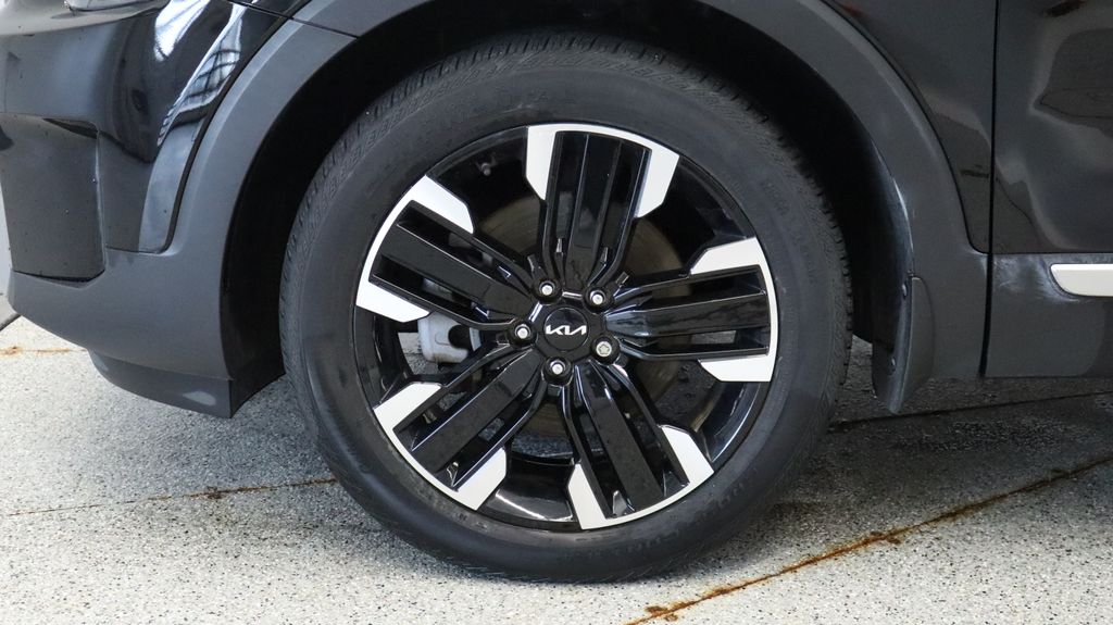 Thumbnail: 2023 Kia Telluride - 16