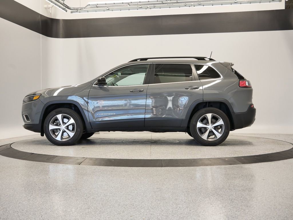 Thumbnail: 2022 Jeep Cherokee - 42