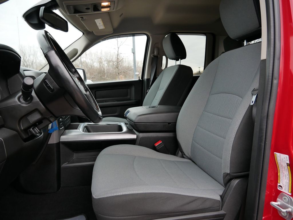 Thumbnail: 2022 RAM 1500 Classic - 21