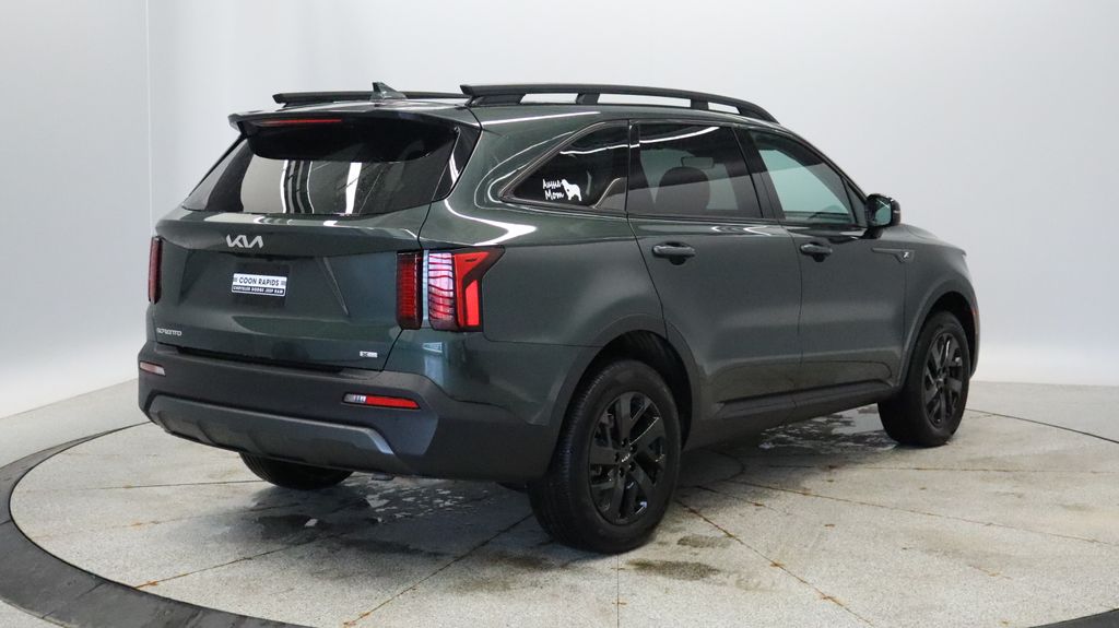 Thumbnail: 2023 Kia Sorento - 6