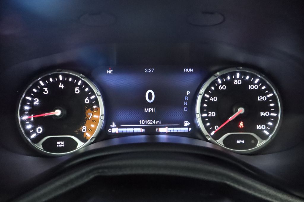 Thumbnail: 2018 Jeep Renegade - 36