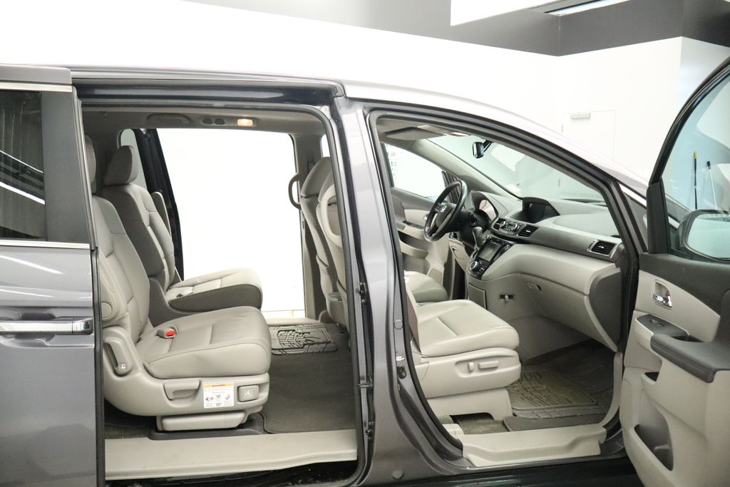 Thumbnail: 2015 Honda Odyssey - 21