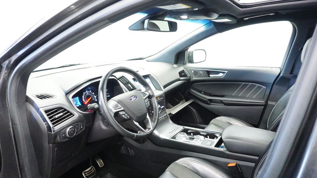 Thumbnail: 2019 Ford Edge - 27