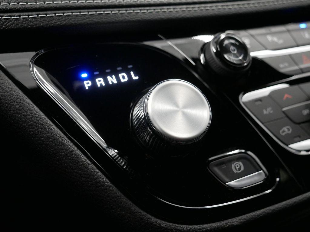 2025 Chrysler Pacifica Hybrid Select 51