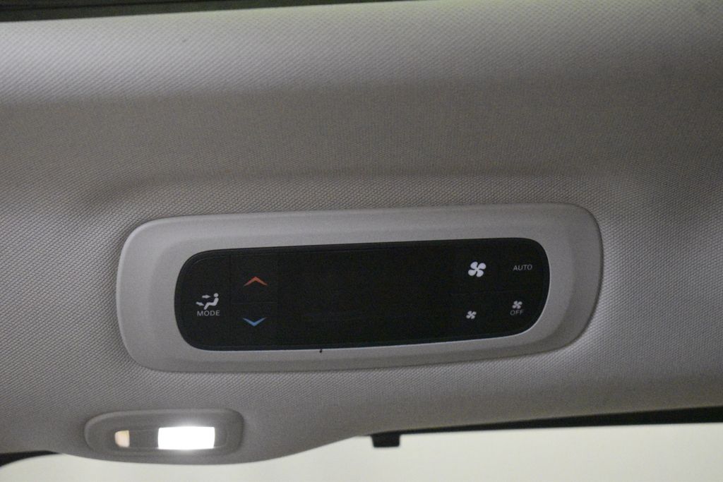 Thumbnail: 2017 Chrysler Pacifica - 29