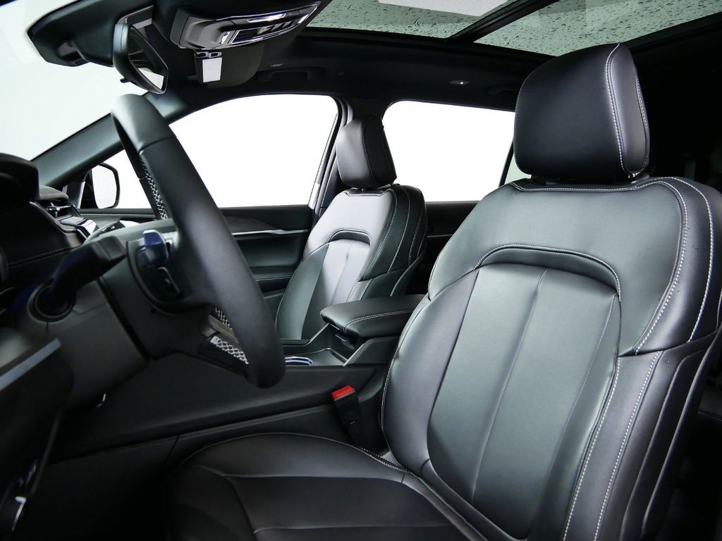 Thumbnail: 2025 Jeep Grand Cherokee L - 35