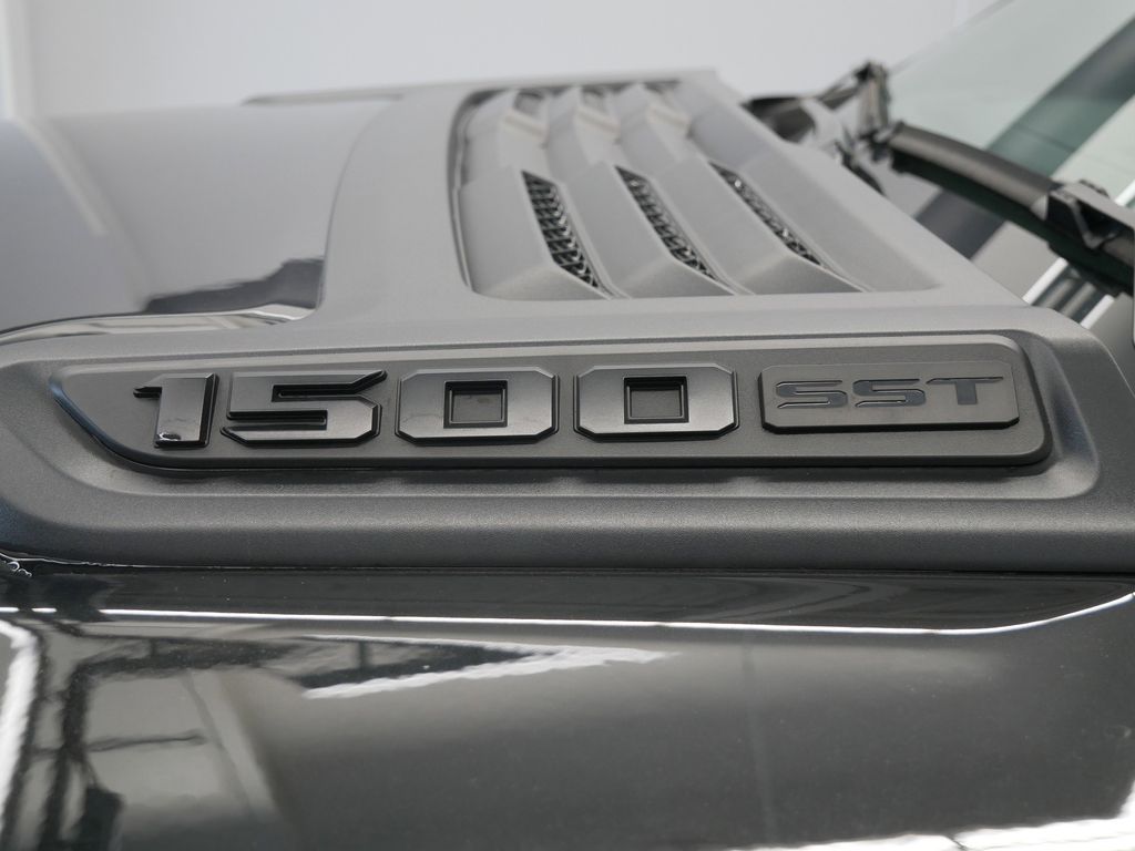 Thumbnail: 2025 RAM 1500 - 14
