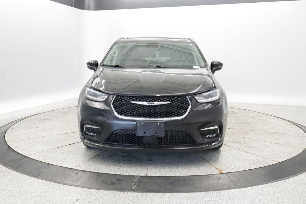 Thumbnail: 2023 Chrysler Pacifica - 8