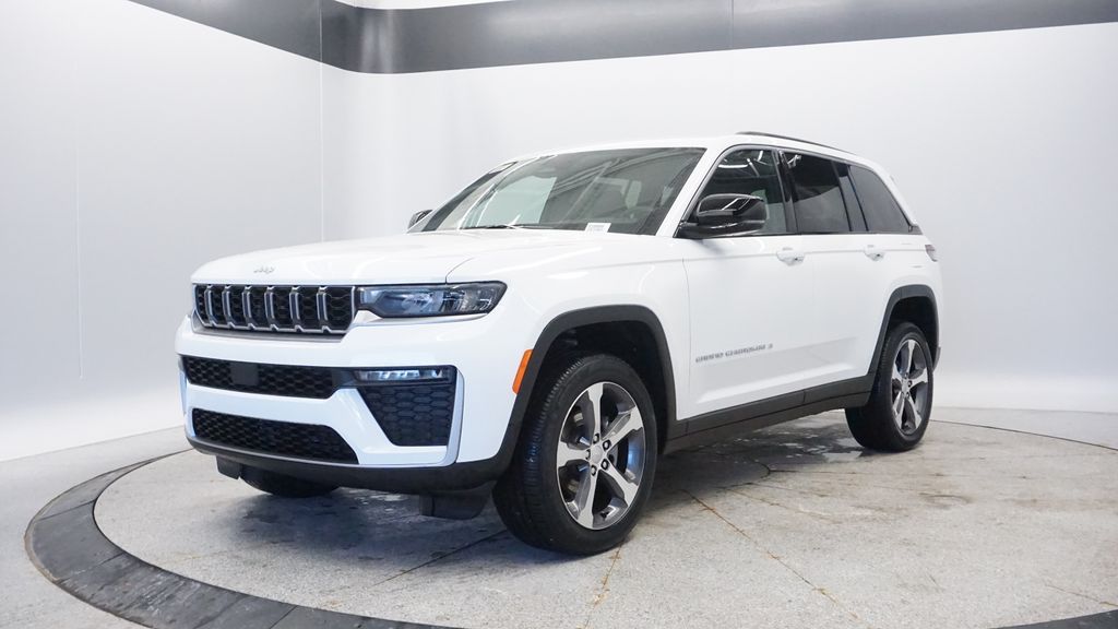 Thumbnail: 2026 Jeep Grand Cherokee - 2