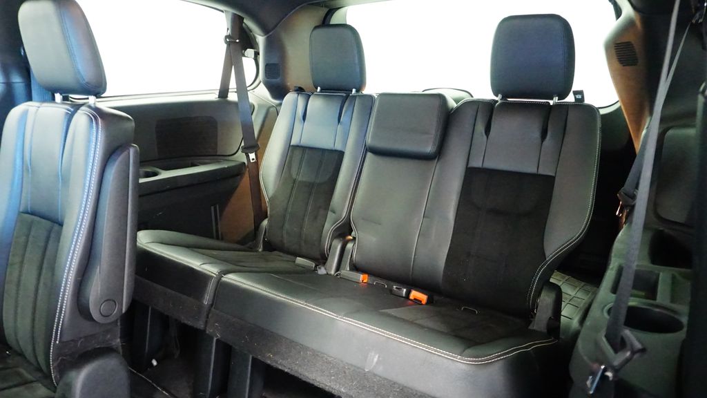 Thumbnail: 2014 Dodge Grand Caravan - 21