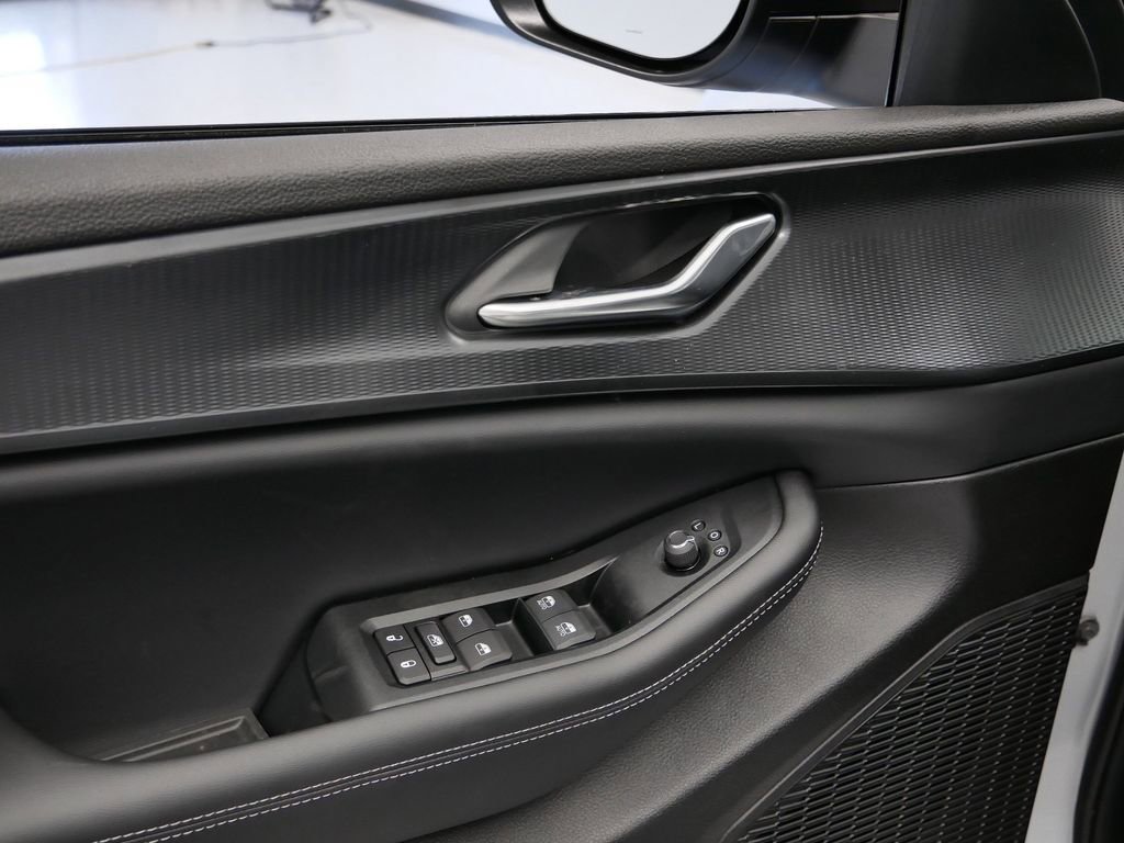 Thumbnail: 2025 Jeep Grand Cherokee - 8