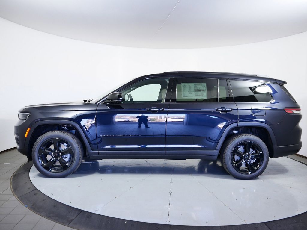 2025 Jeep Grand Cherokee L Limited Edition 17