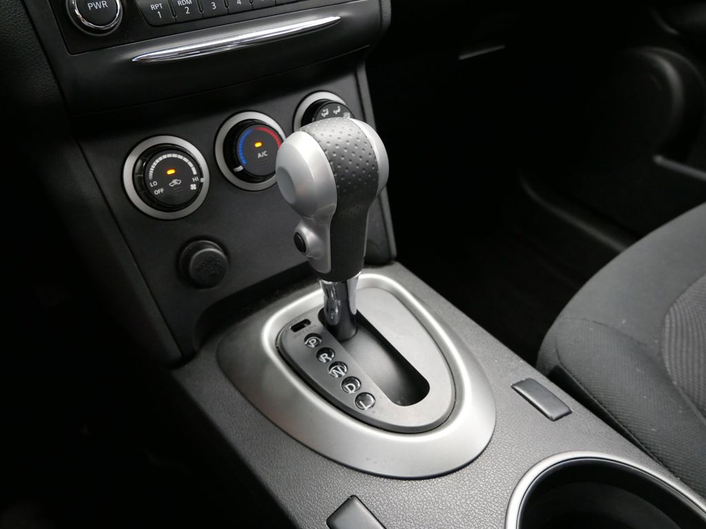 Thumbnail: 2014 Nissan Rogue - 26