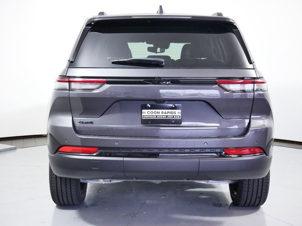 Thumbnail: 2024 Jeep Grand Cherokee - 11