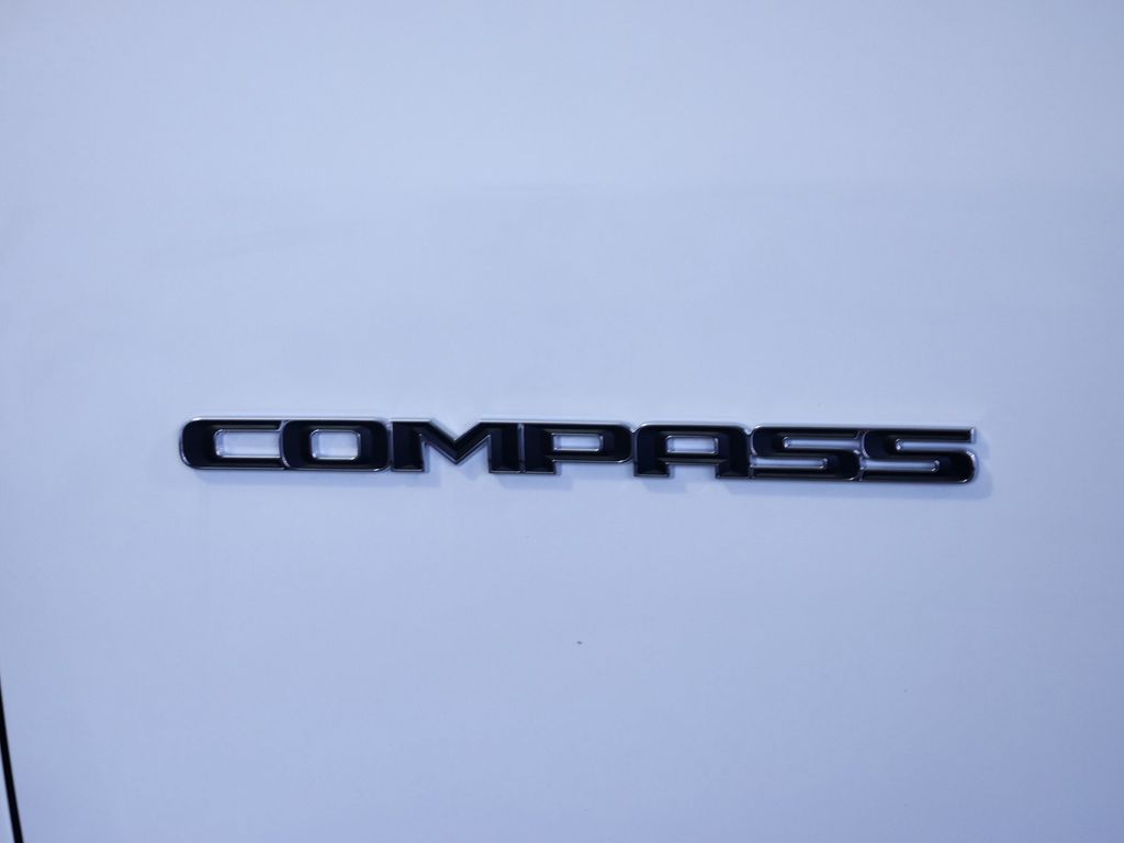 Thumbnail: 2024 Jeep Compass - 18