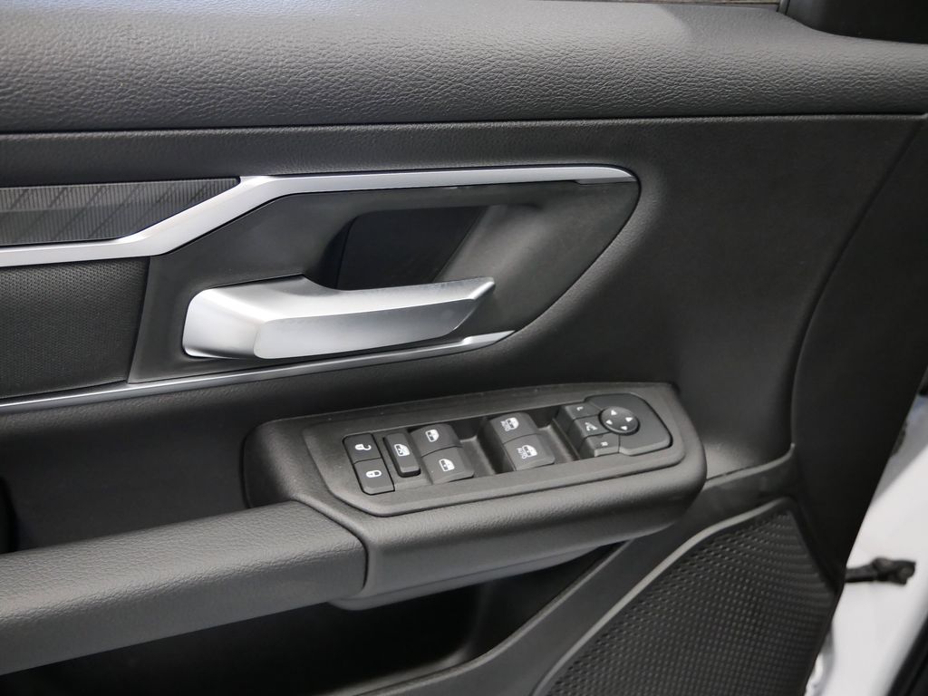 Thumbnail: 2026 RAM 1500 - 6