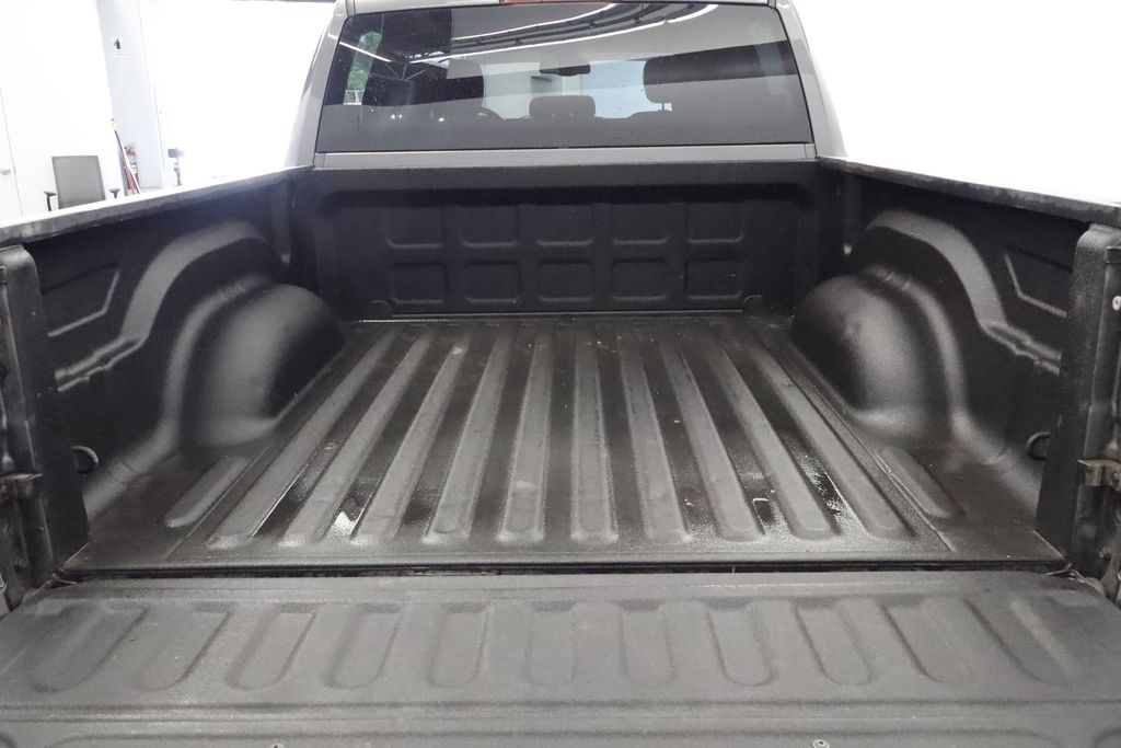 Thumbnail: 2021 RAM 1500 Classic - 17
