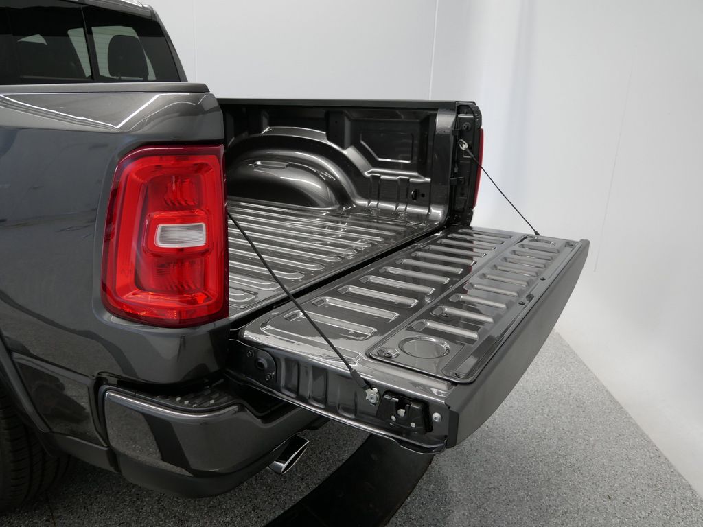 Thumbnail: 2026 RAM 1500 - 9