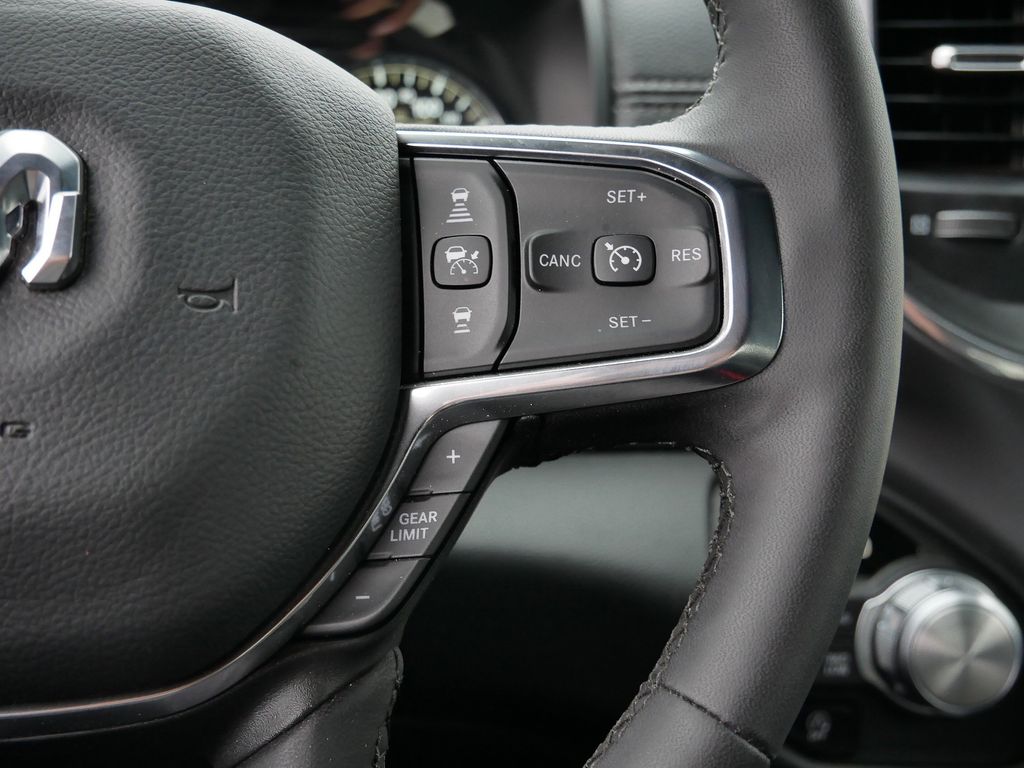 Thumbnail: 2025 RAM 1500 - 25