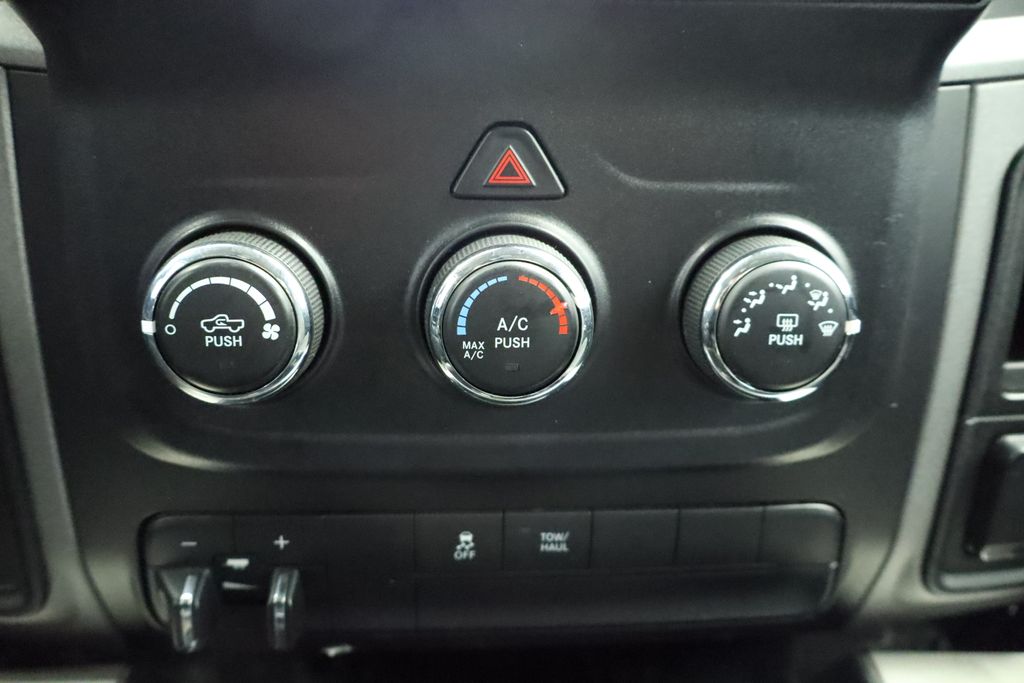 Thumbnail: 2016 RAM 1500 - 36