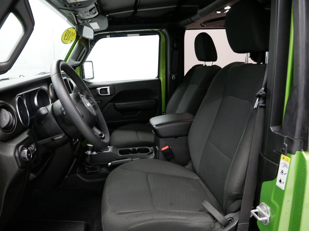 Thumbnail: 2019 Jeep Wrangler - 3