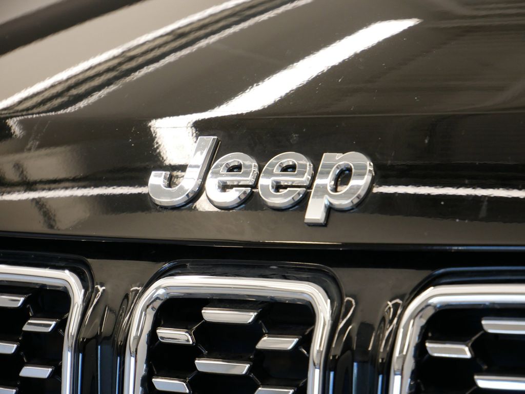 Thumbnail: 2024 Jeep Compass - 14
