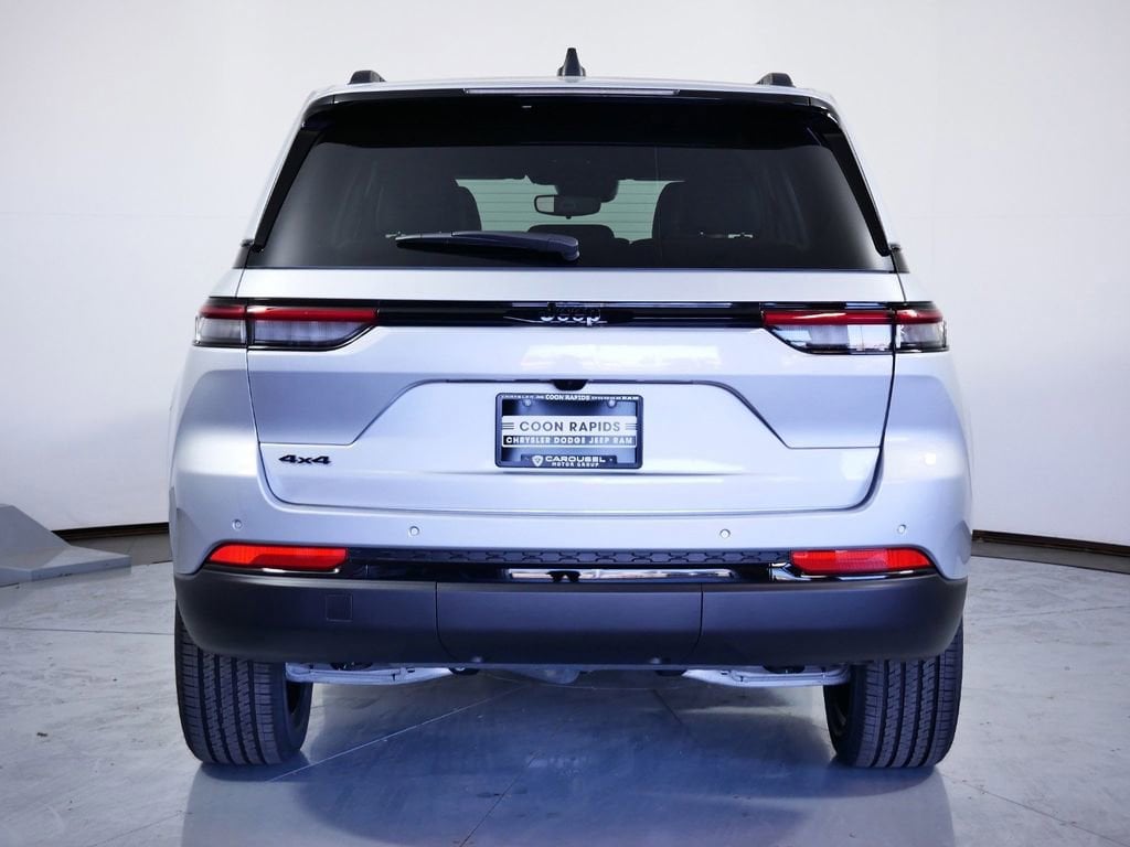 Thumbnail: 2024 Jeep Grand Cherokee - 11