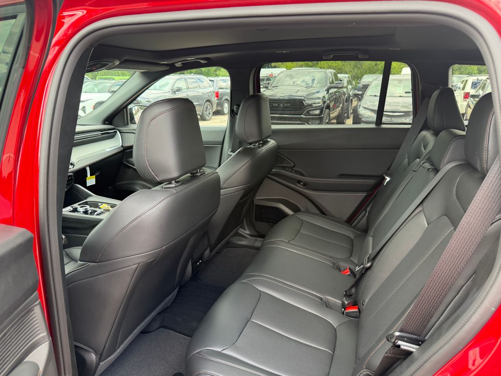 Thumbnail: 2026 Jeep Cherokee - 14