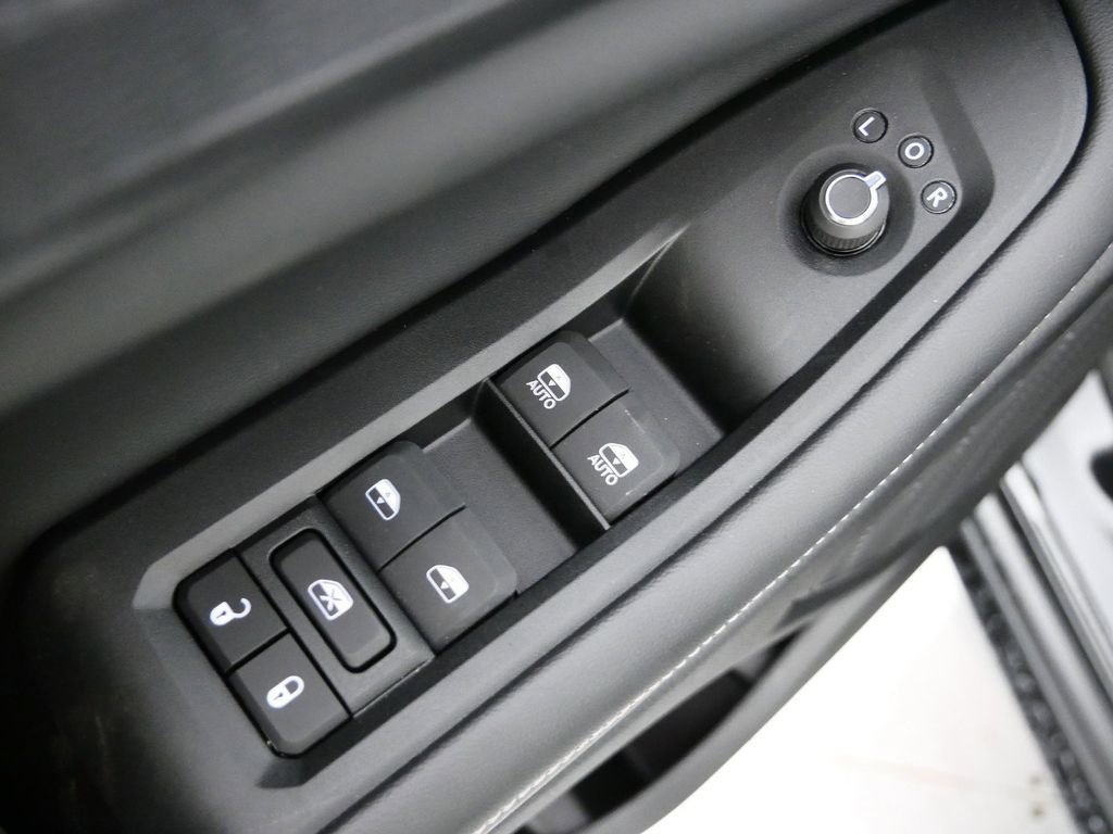 Thumbnail: 2024 Jeep Grand Cherokee - 35