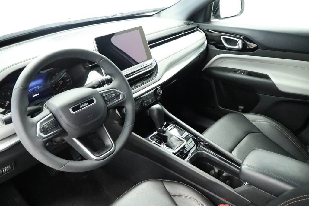 Thumbnail: 2024 Jeep Compass - 31