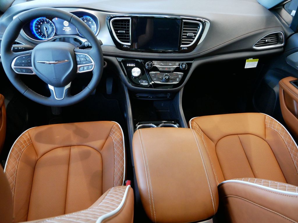 Thumbnail: 2026 Chrysler Pacifica - 28