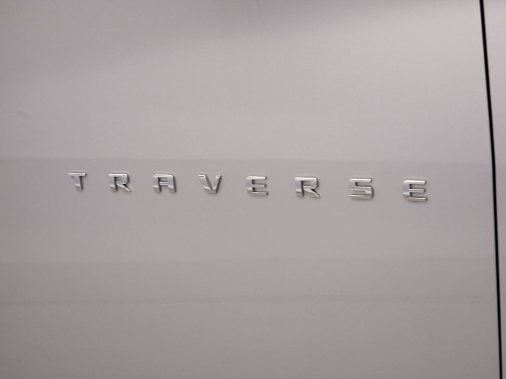 Thumbnail: 2022 Chevrolet Traverse - 18