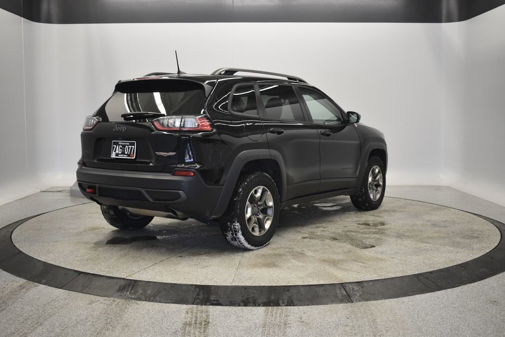 Thumbnail: 2019 Jeep Cherokee - 7