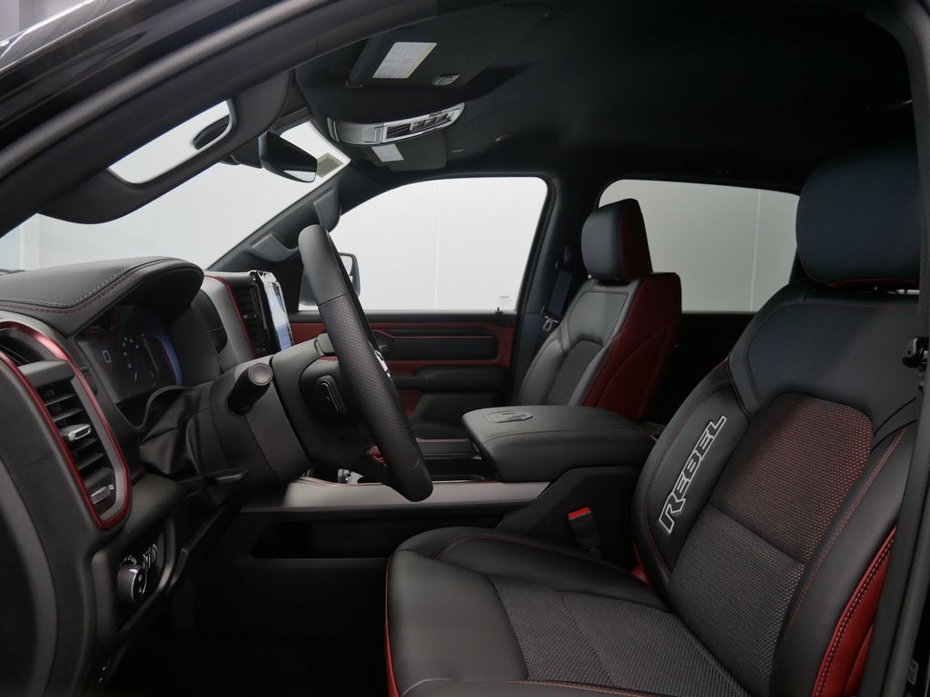 Thumbnail: 2025 RAM 1500 - 33