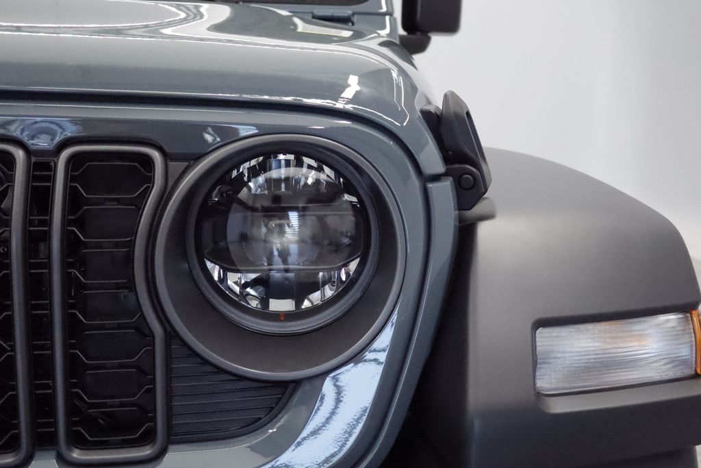 Thumbnail: 2026 Jeep Wrangler - 3