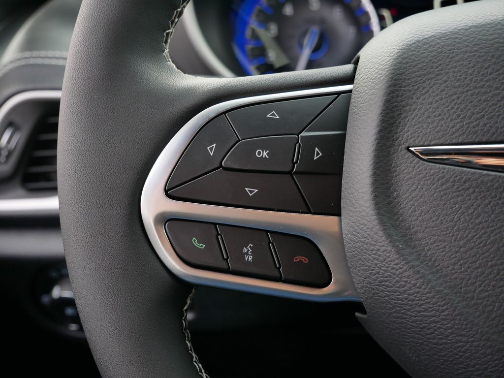 Thumbnail: 2026 Chrysler Pacifica - 24