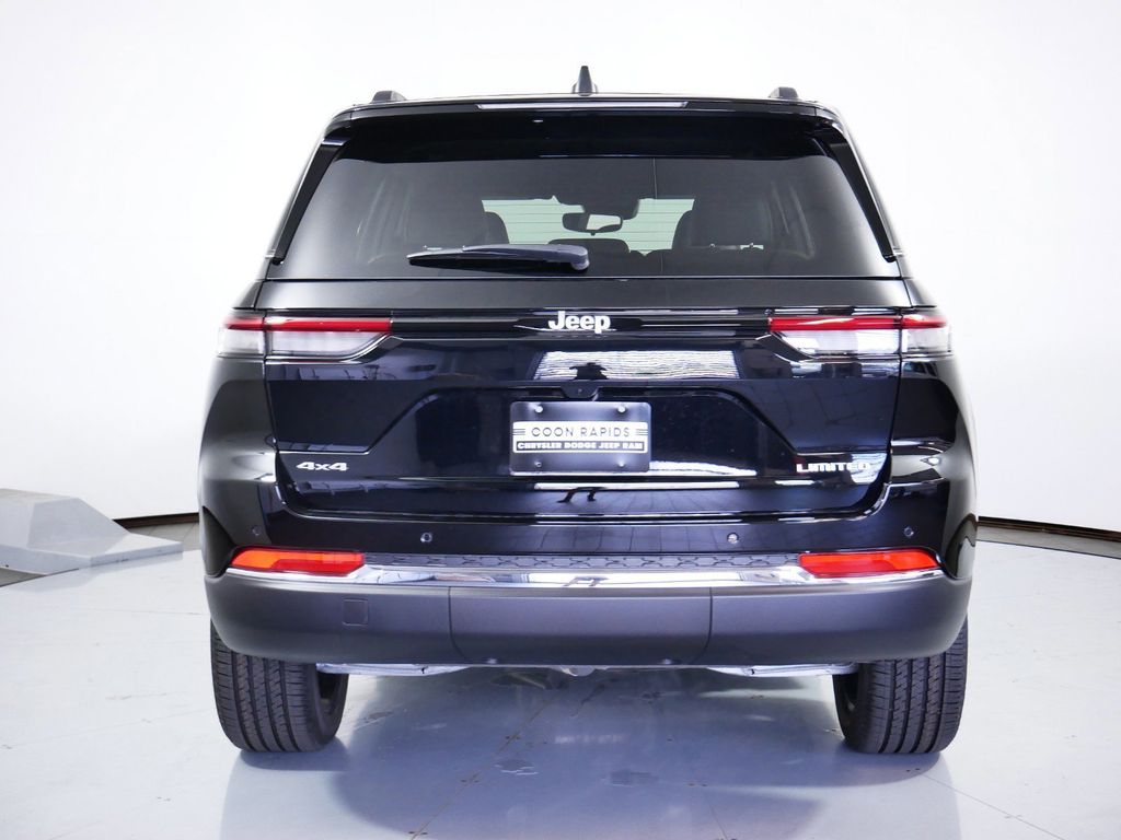 Thumbnail: 2025 Jeep Grand Cherokee - 10