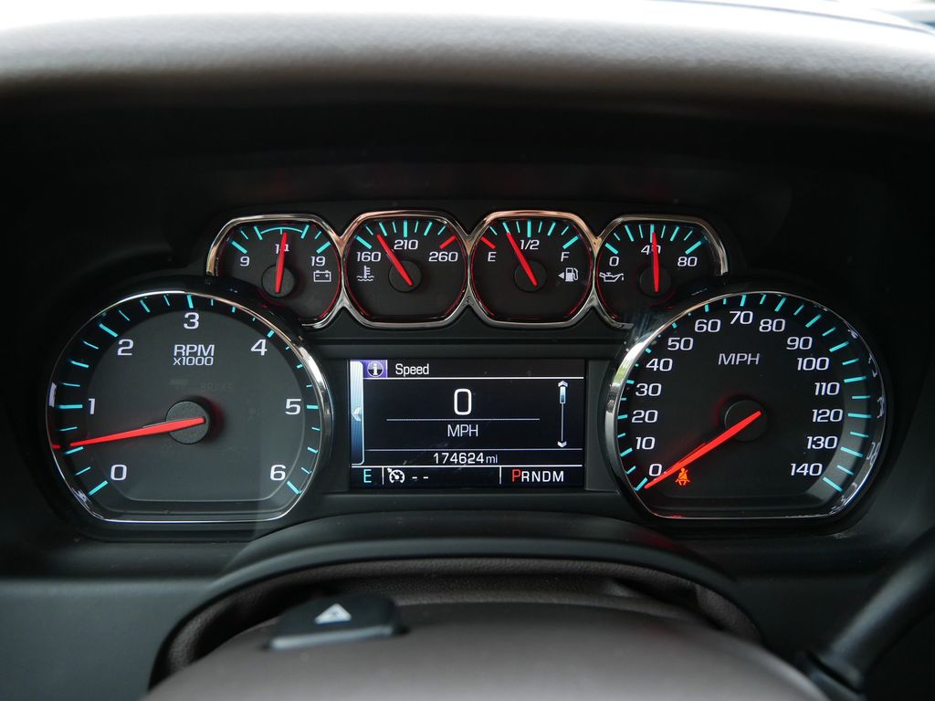 Thumbnail: 2016 Chevrolet Tahoe - 29