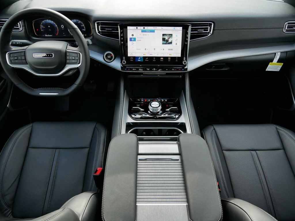 Thumbnail: 2025 Jeep Wagoneer - 19