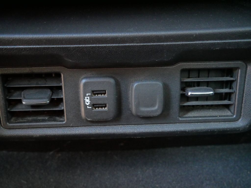 Thumbnail: 2019 Chevrolet Silverado 1500 - 17