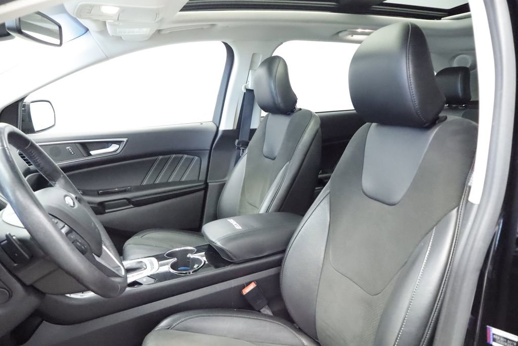 Thumbnail: 2016 Ford Edge - 28