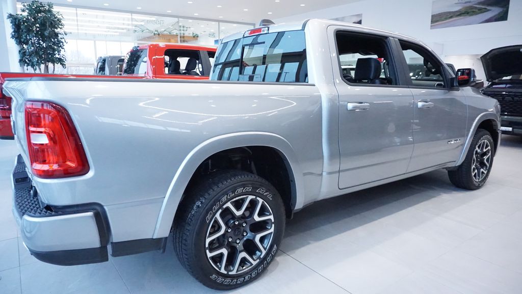 Thumbnail: 2025 RAM 1500 - 8